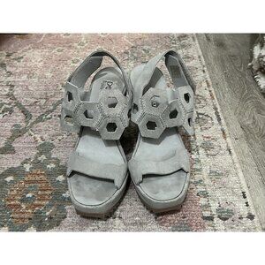 Pedro Garcia Women's Wedge Sandals Suede Size 37.5 Honeycomb Design Gray